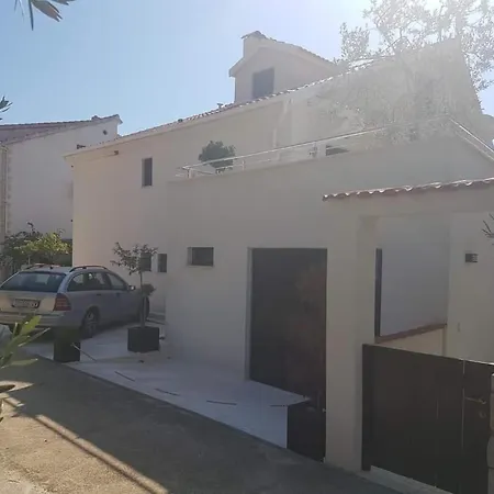 Apartment New With Private Path To Sea-mirko Zavala