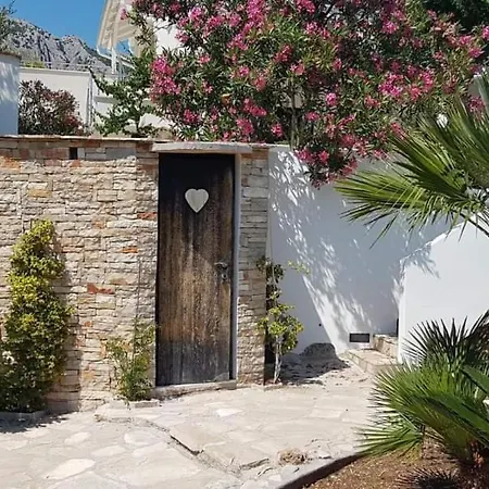 New With Private Path To Sea-mirko